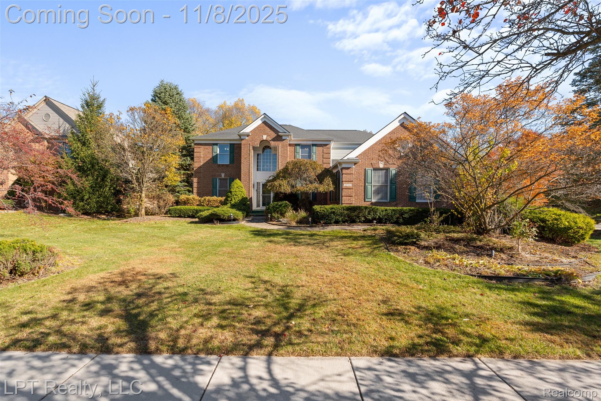 48318 Manhattan Circle