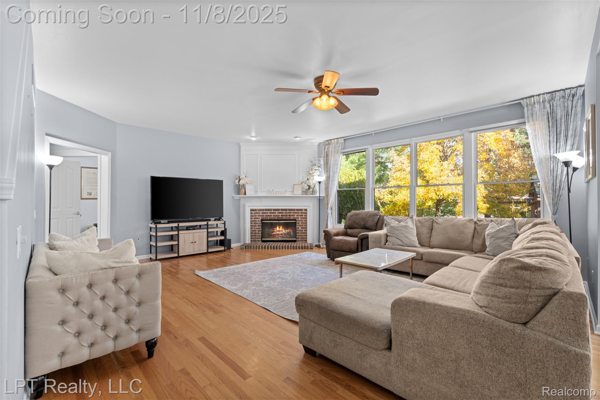 48318 Manhattan Circle