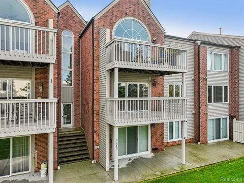 3388 Loon Lake Court Waterford Charter Township MI 48329