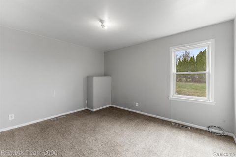 Tiny photo for 4390 Cass Elizabeth Road, Waterford Charter Township, MI 48328 (MLS # 20261024785)