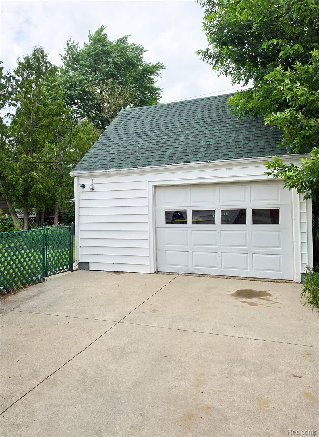 1333 Court Street