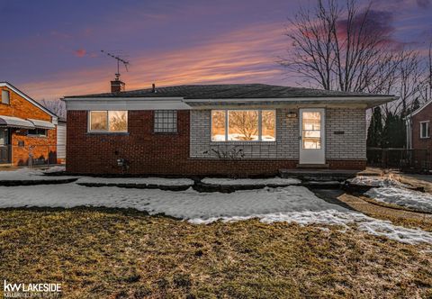 11806 Hovey Street Warren City MI 48089