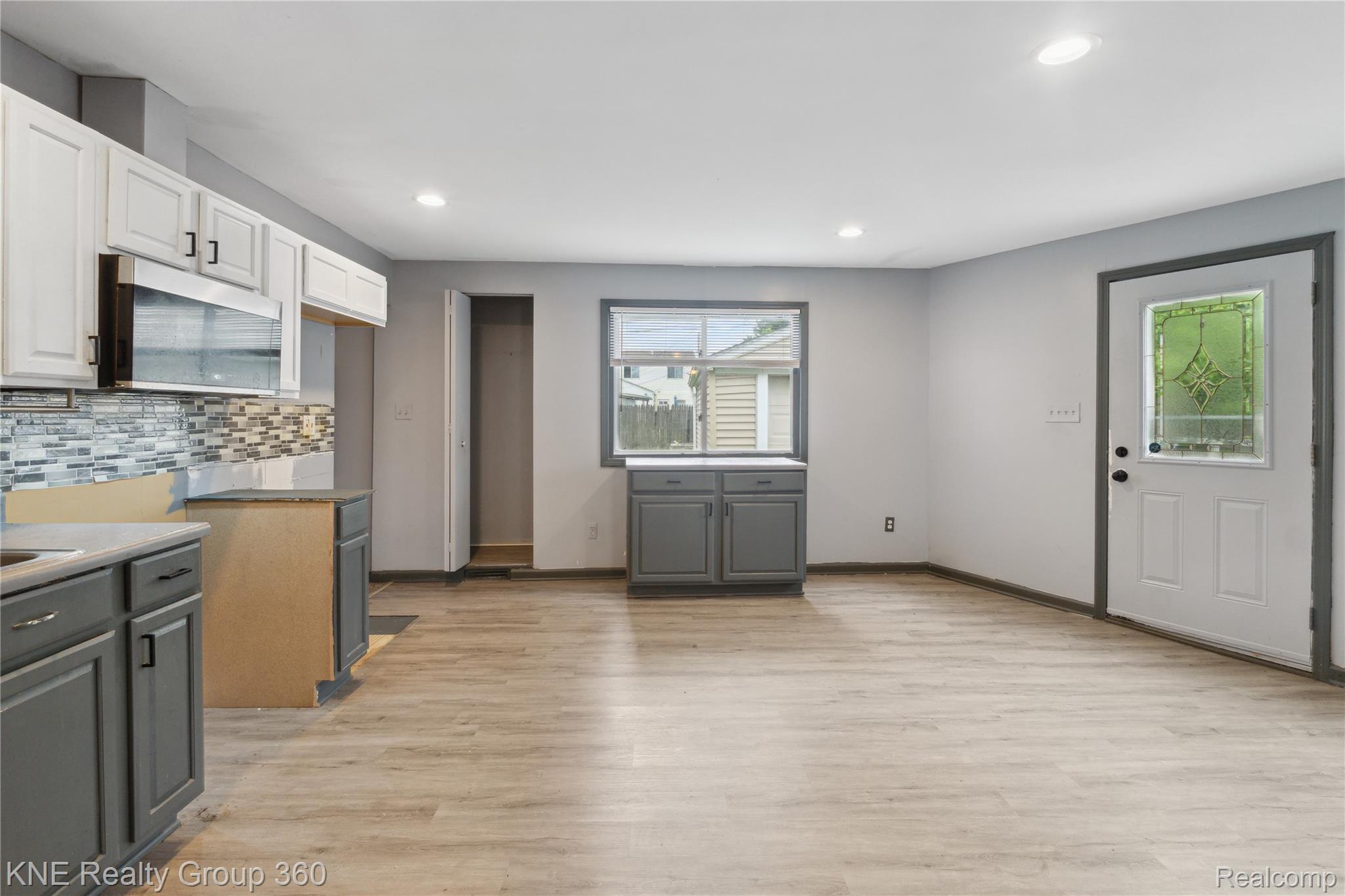25143 Fern Street