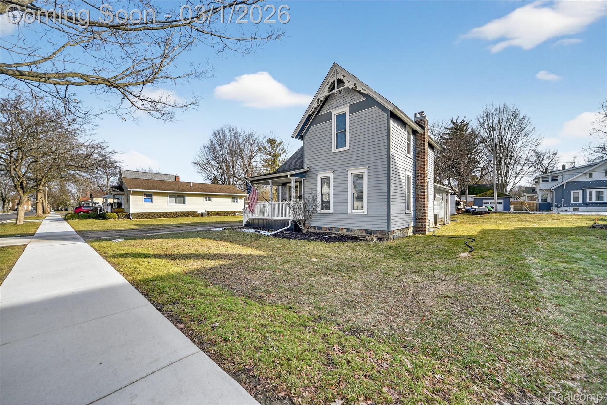 415 W McArthur Street