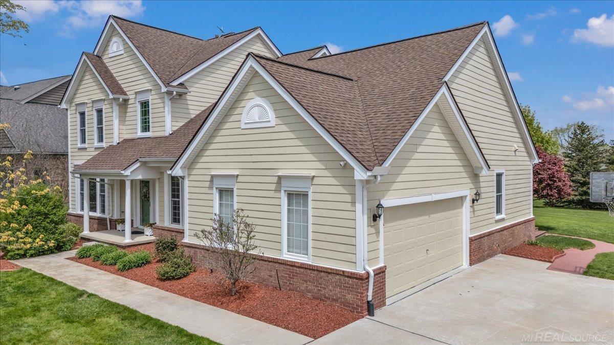 4247 Bold Meadows Street