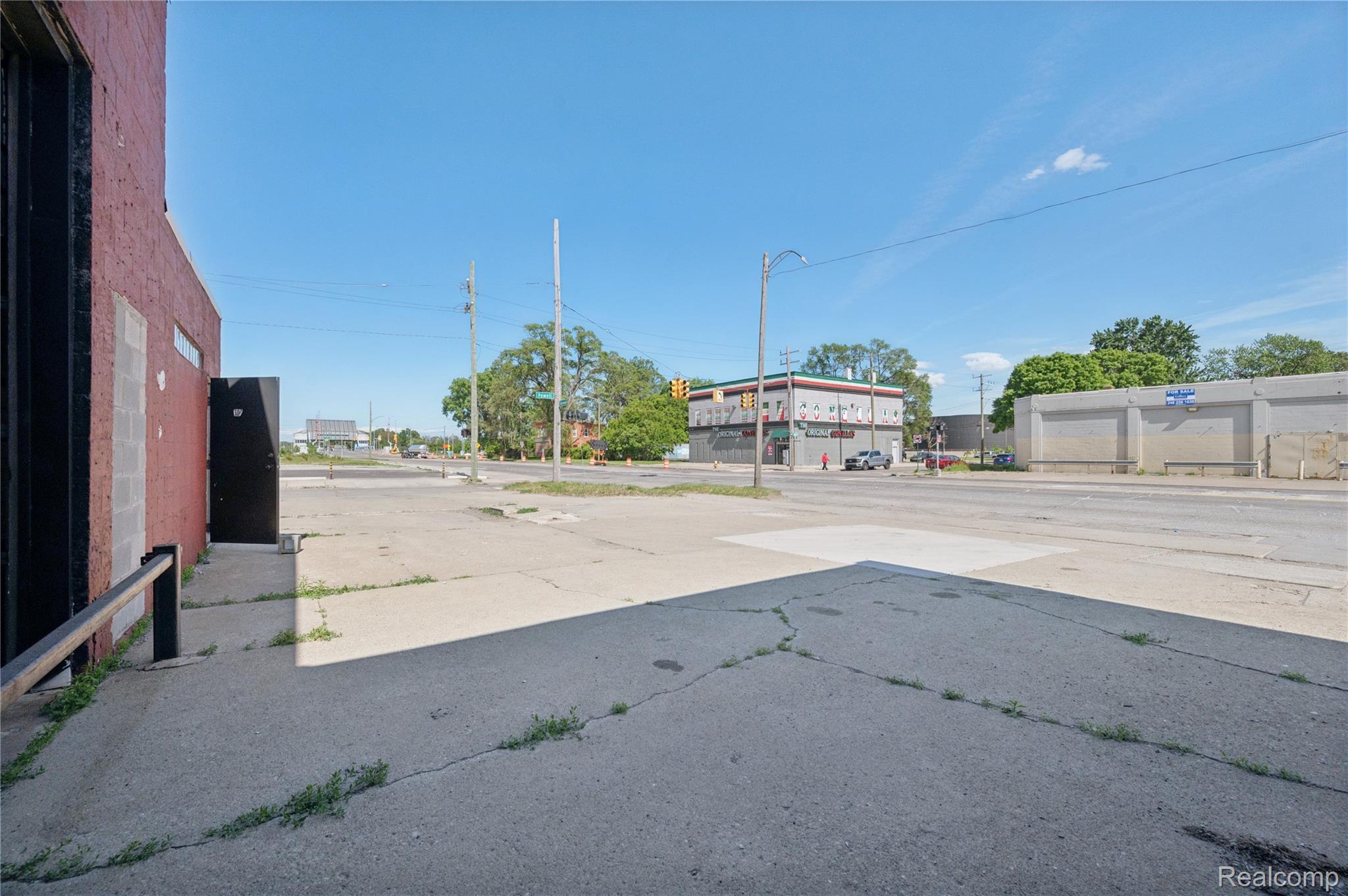 300 Oakwood