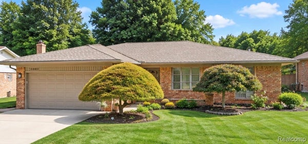 14482 PARKLANE ST, LIVONIA, MI 48154 - Image cebe4fd5efb520f86609d8997b37c240/4121653850