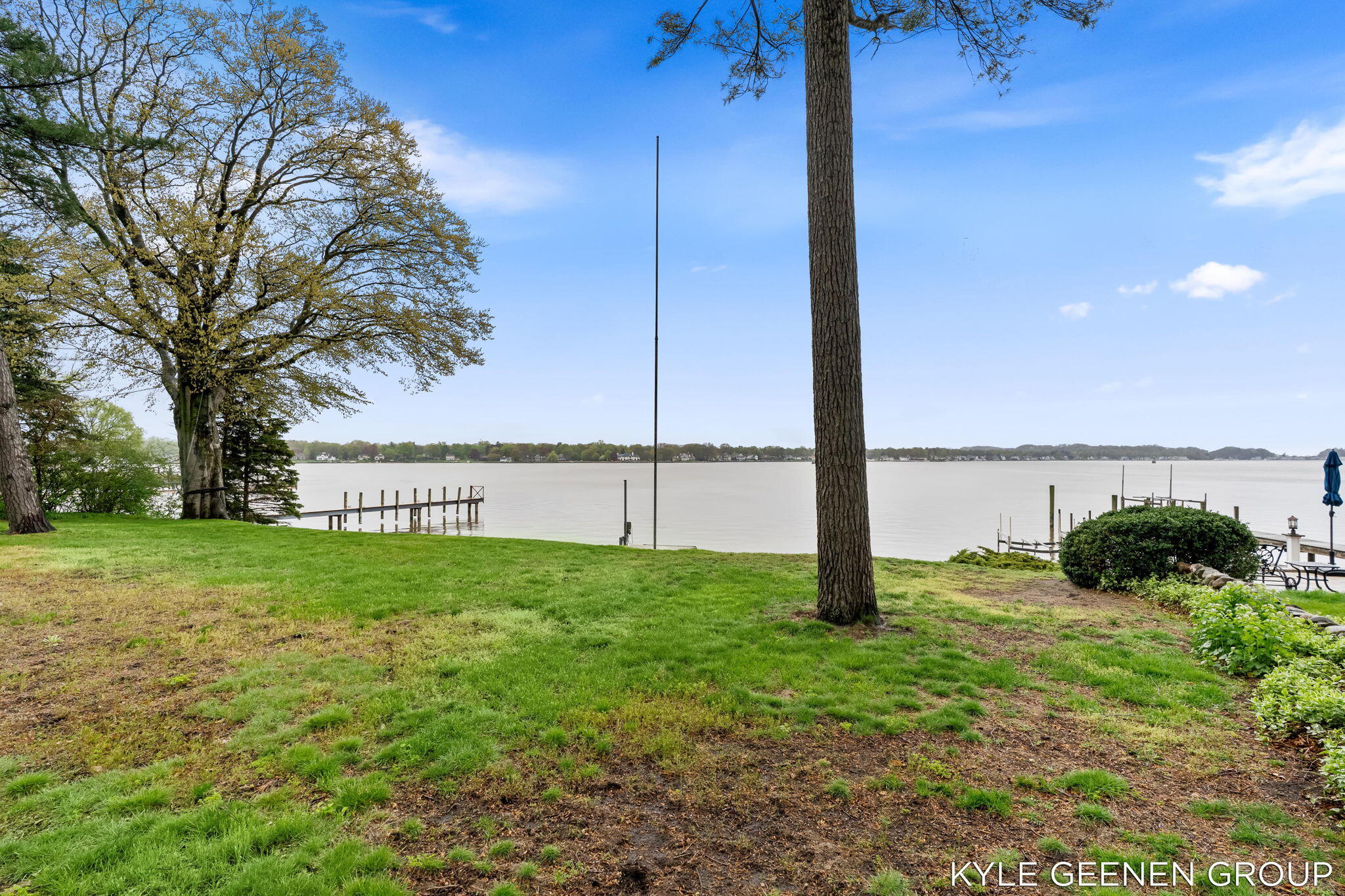 1418 Waukazoo Drive