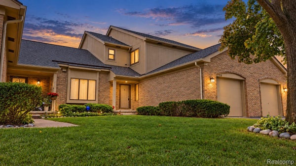 538 TENNYSON, ROCHESTER HILLS, MI 48307 - Image cec6e2bafc8e89a8e70a37b6111f4514/1224541141