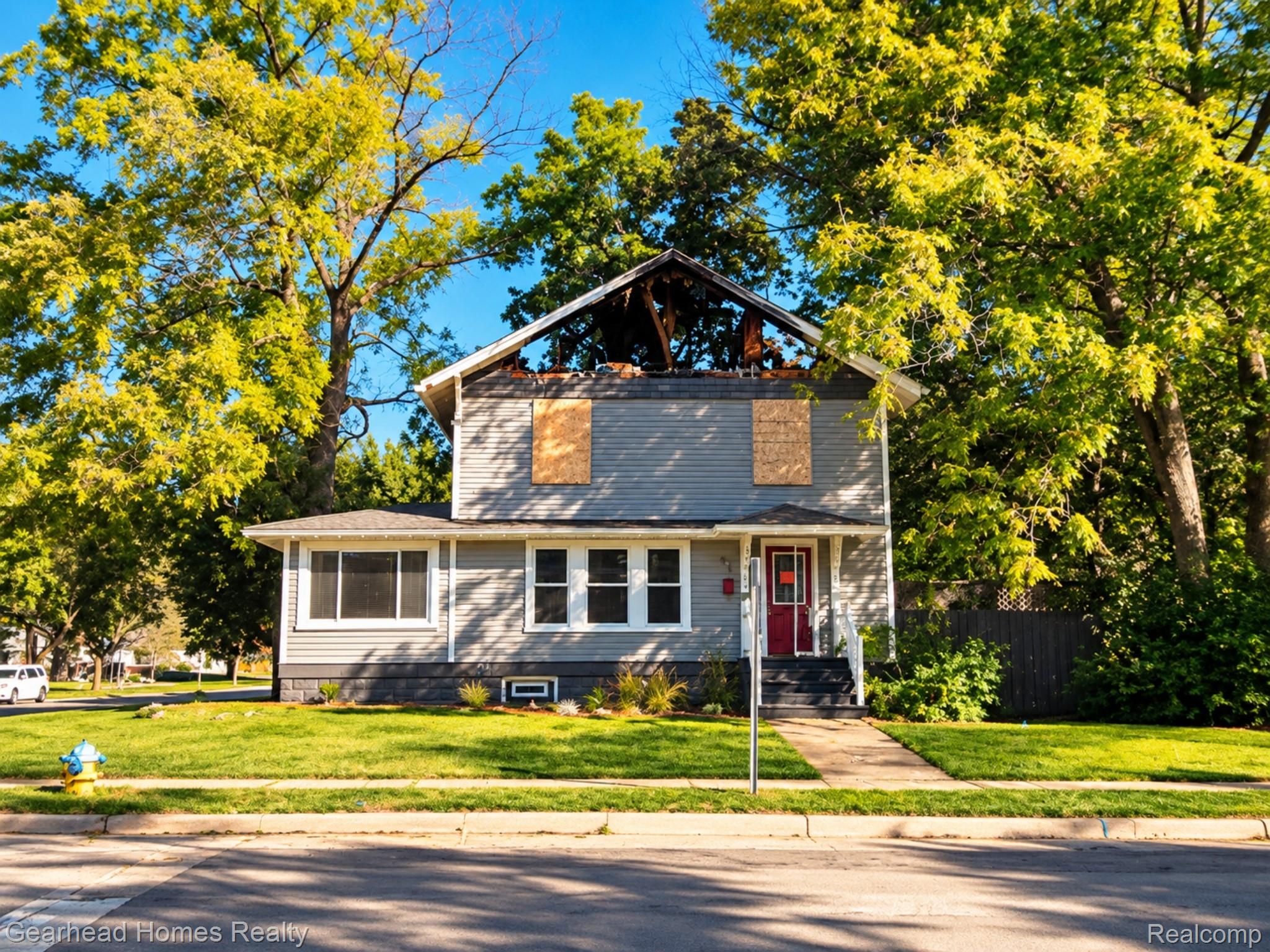 938 W Oregon Street
