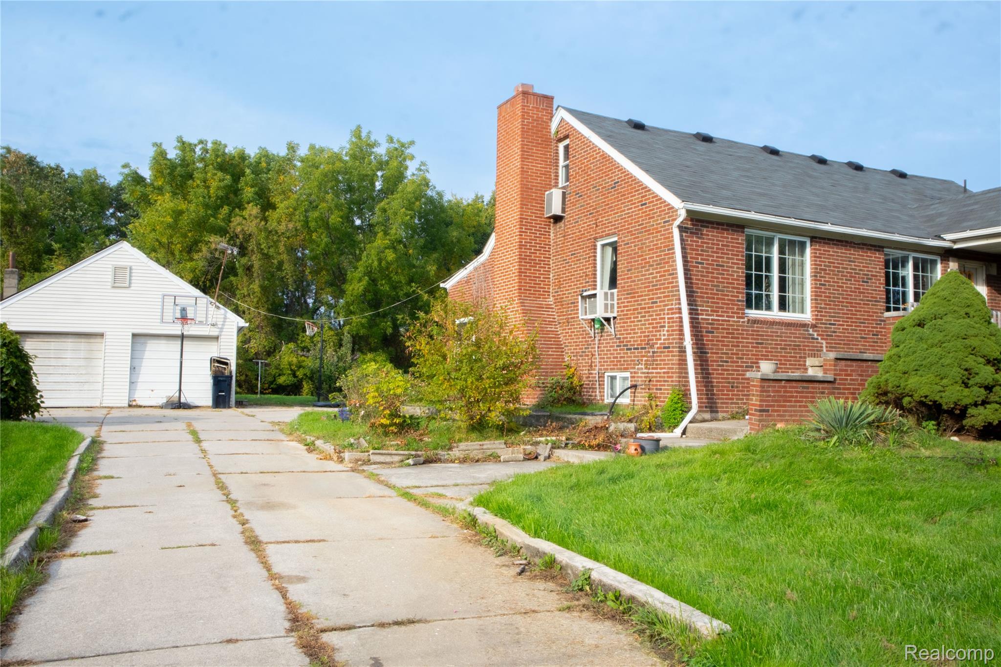 33925 Mound Road