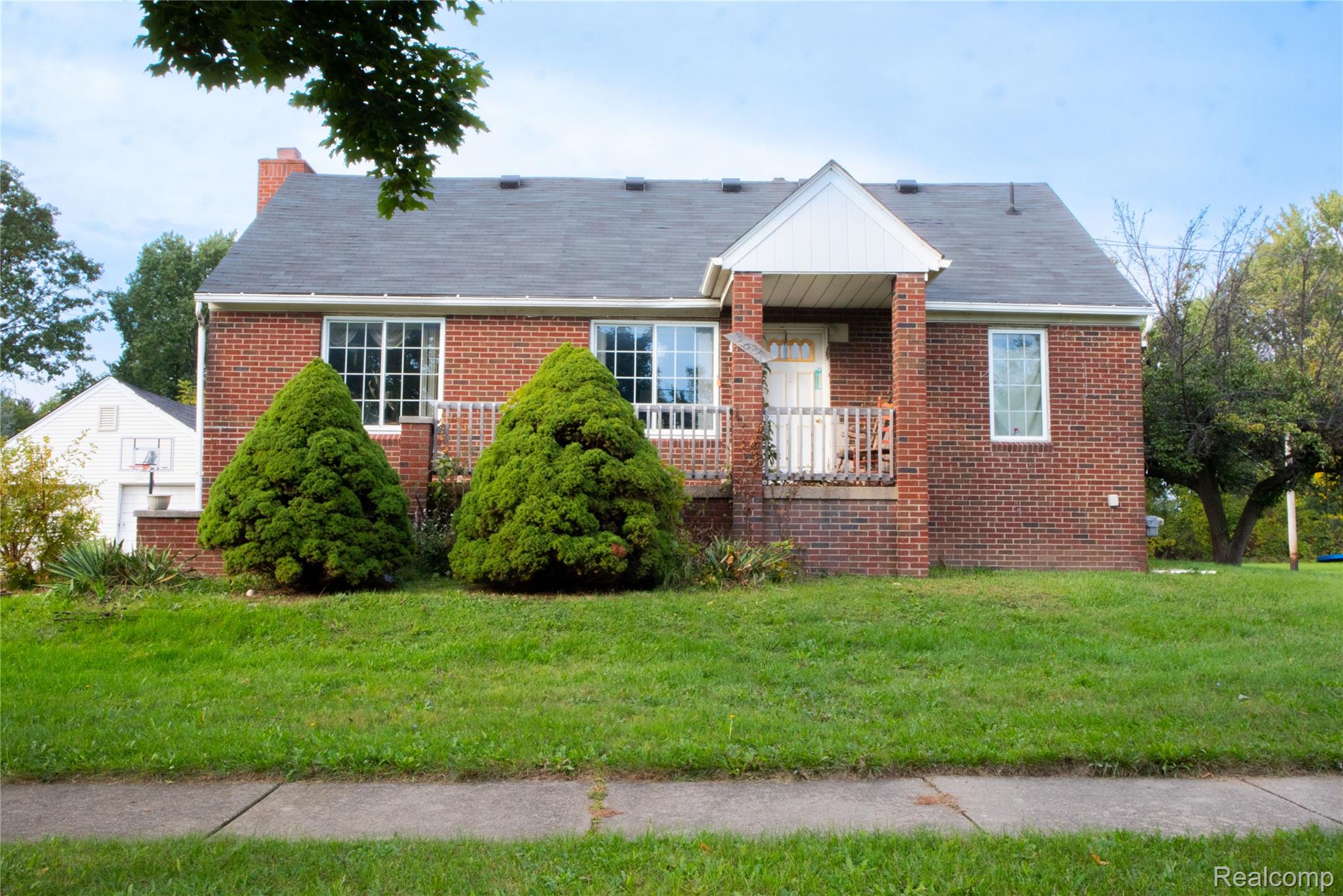 33925 Mound Road