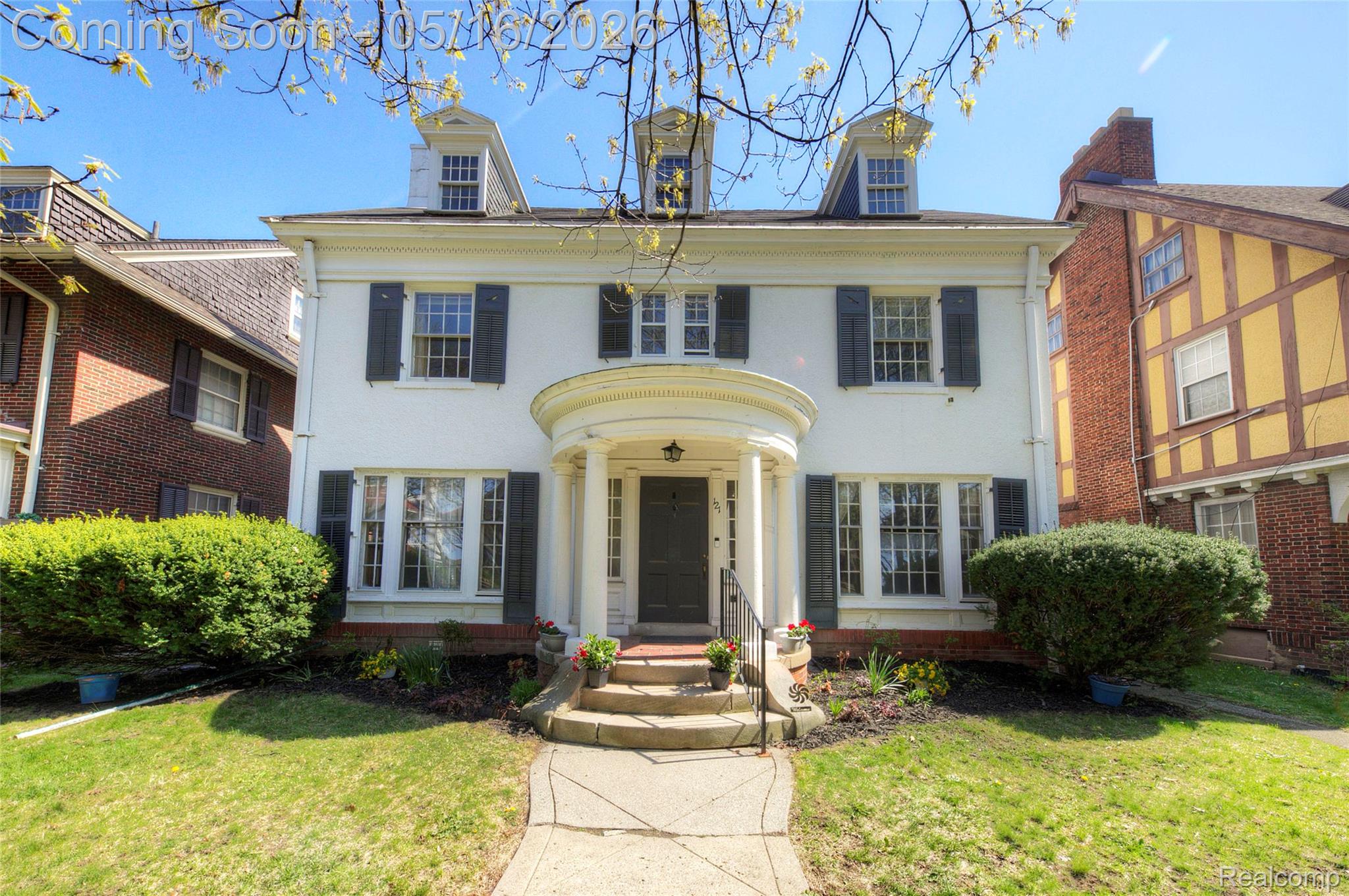 121 Longfellow Street