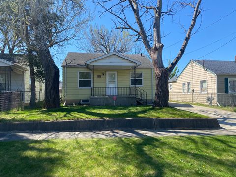 1424 CONNELL Street Burton City Genesee MI 48529