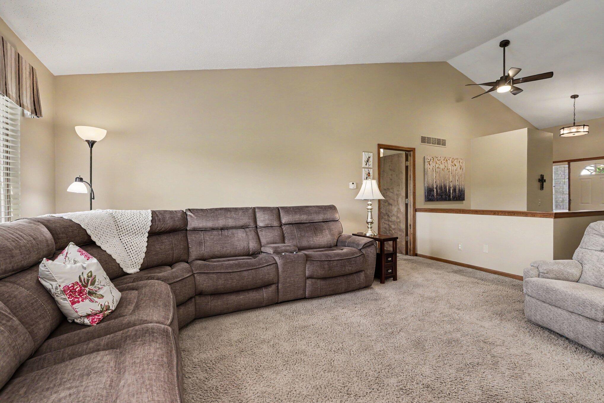 22280 Quail Run Circle 2