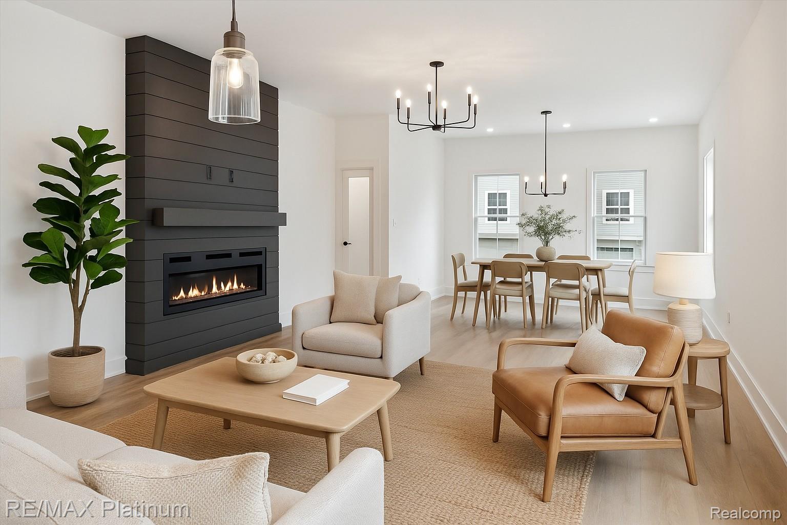 1689 Pinecroft Lane