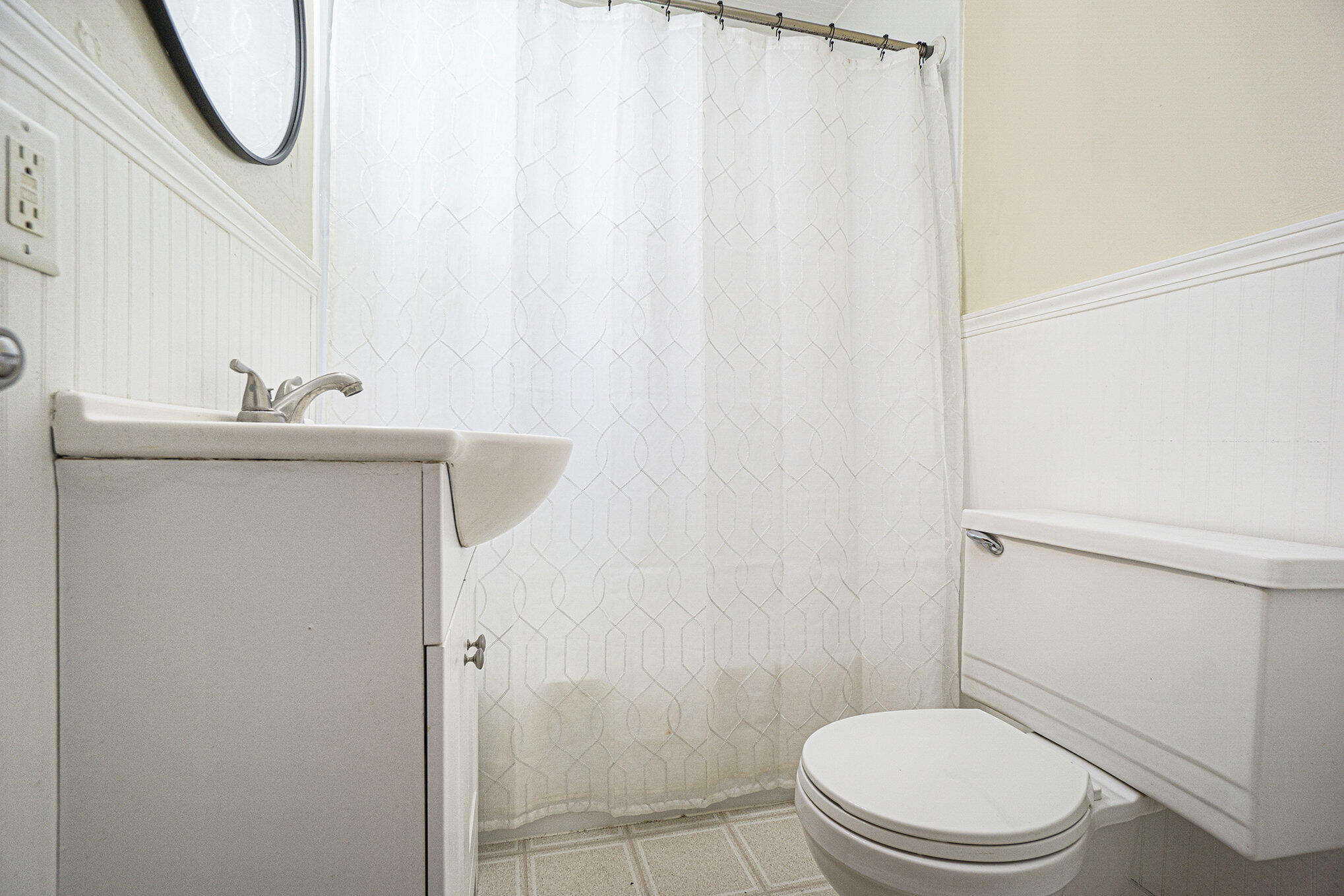 Kalamazoo Charter Township, Michigan 49006, United States, 3 Bedrooms Bedrooms, ,2 BathroomsBathrooms,Residential,Active,164140