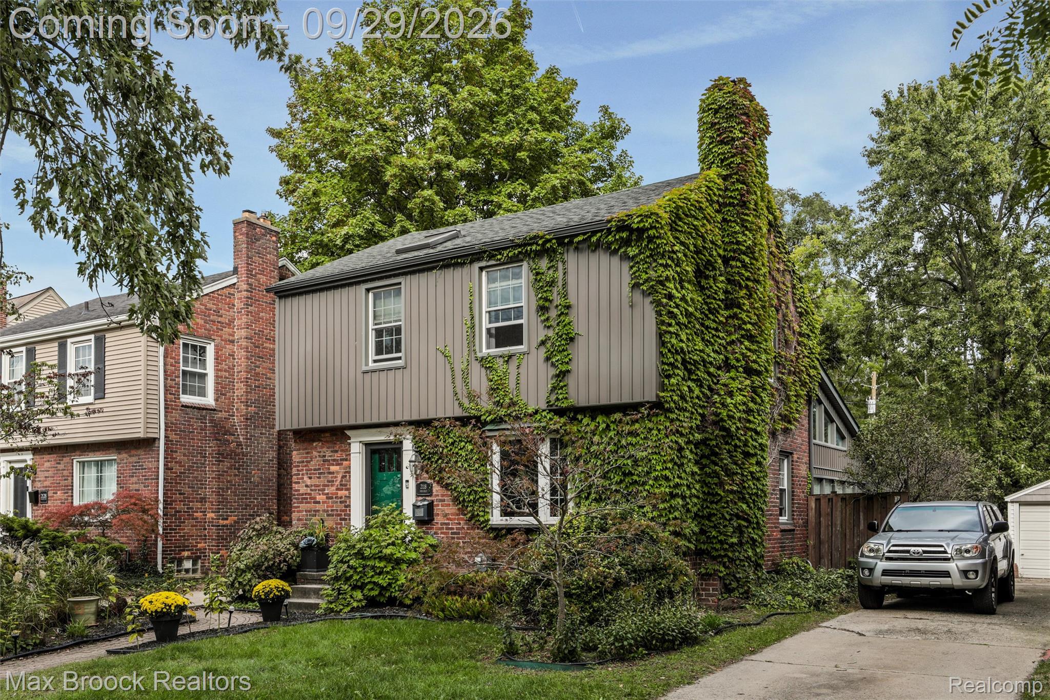 2118 Pinecrest Drive