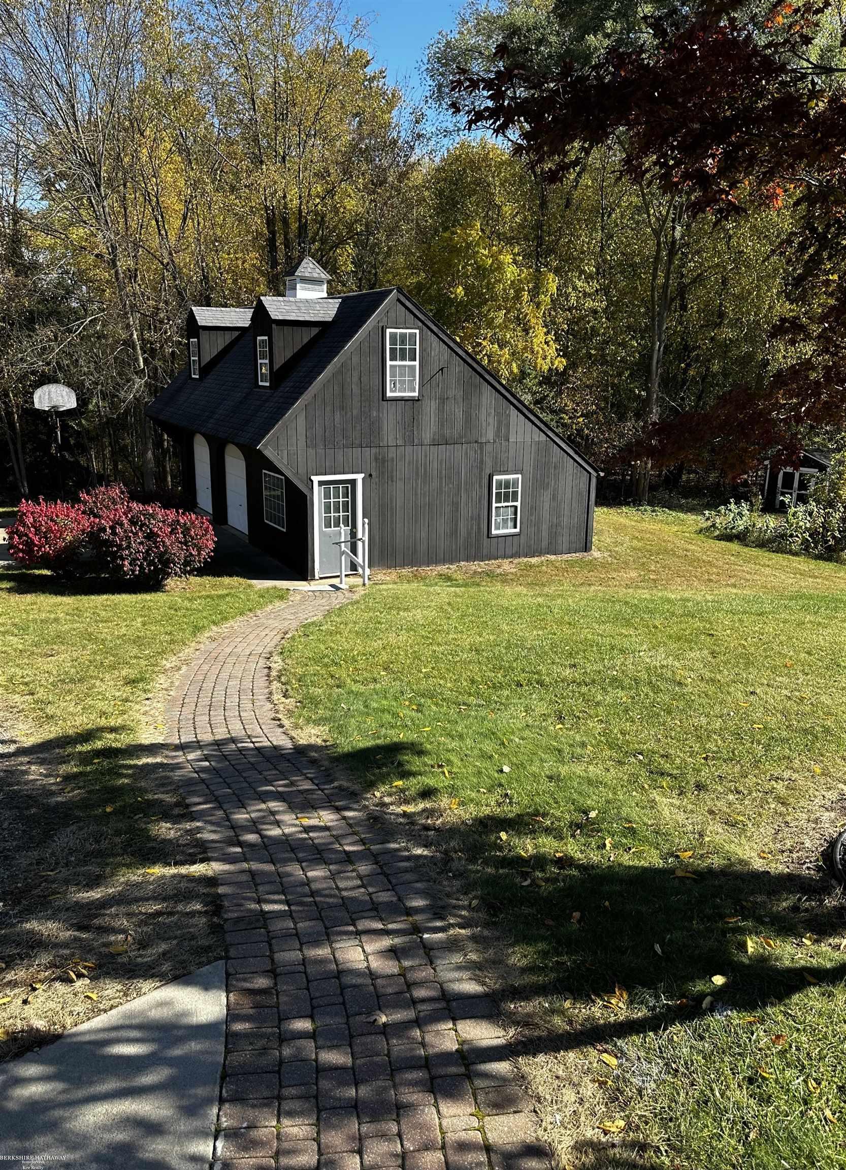 6760 Hunters Creek Road