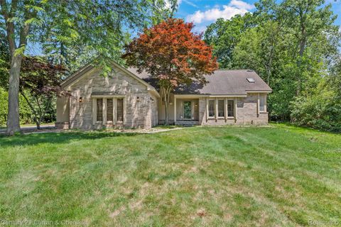 5120 Langlewood Court West Bloomfield Charter Township MI 48322