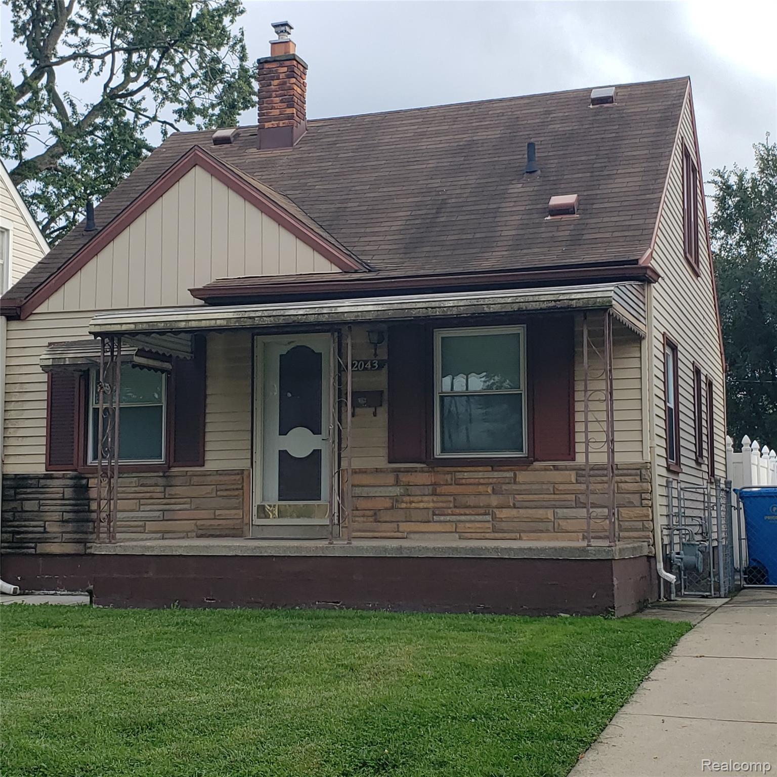 2043 Mill Street