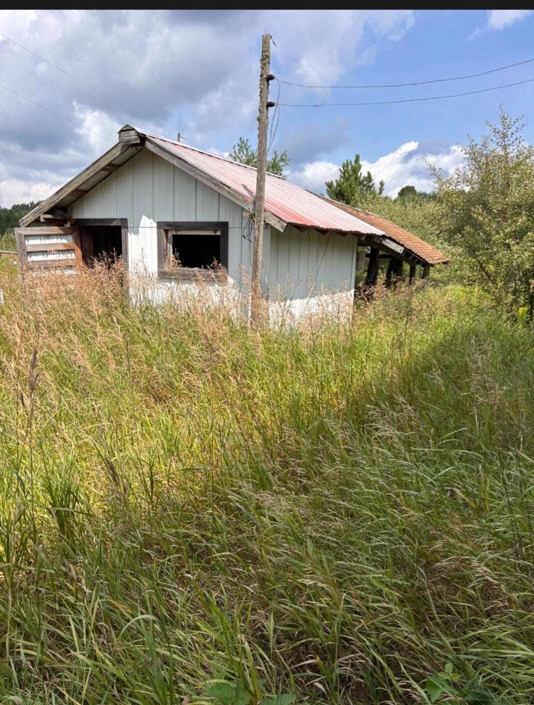 900 S Stout Road