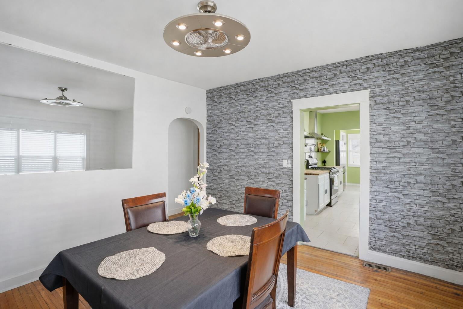 1743 Paris Avenue SE