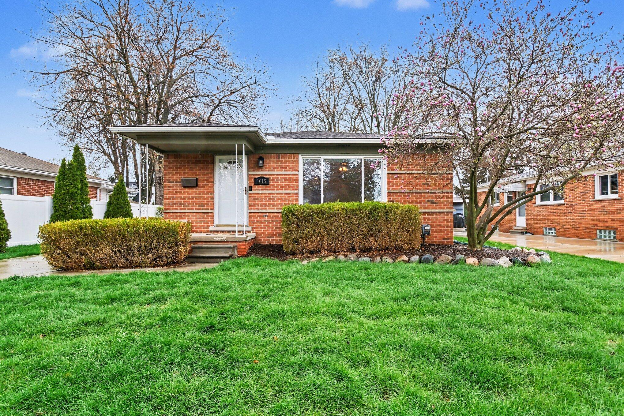 1015 Englewood Avenue