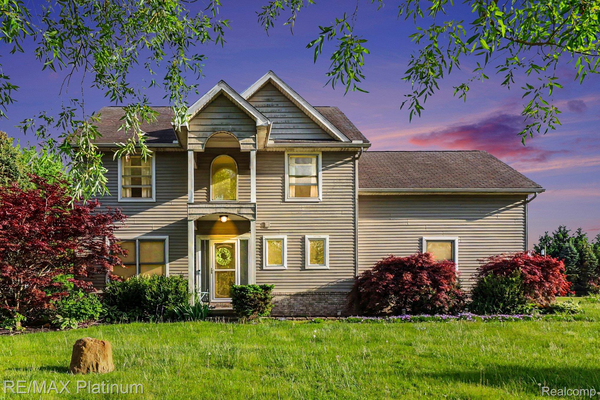 9731 Fountain Lane