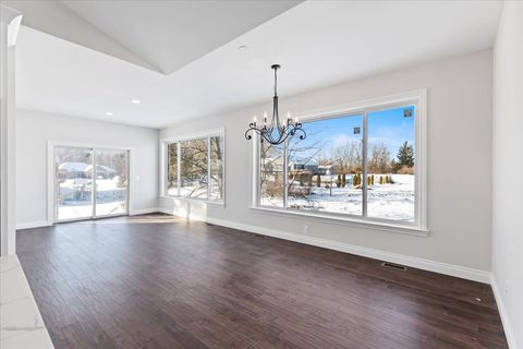 A home in GrovelandTownship_Oakland