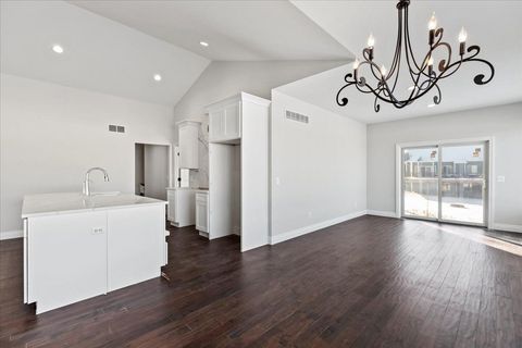 A home in GrovelandTownship_Oakland