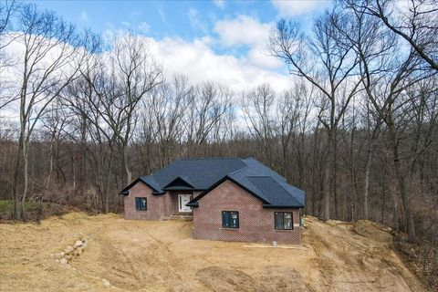 A home in GrovelandTownship_Oakland