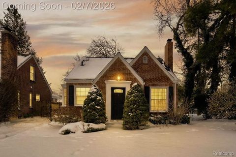 1845 Oxford Road Grosse Pointe Woods City MI 48236