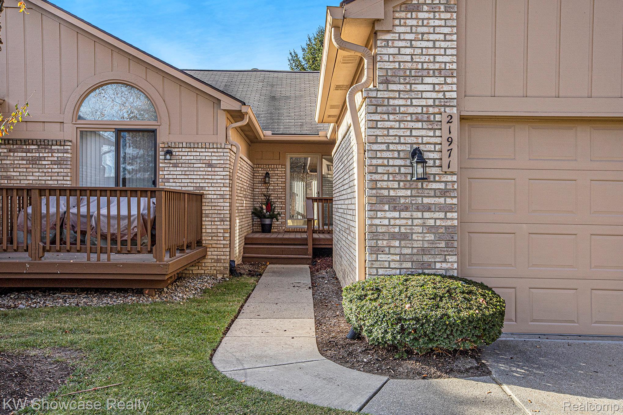 21971 Lancrest Court 293