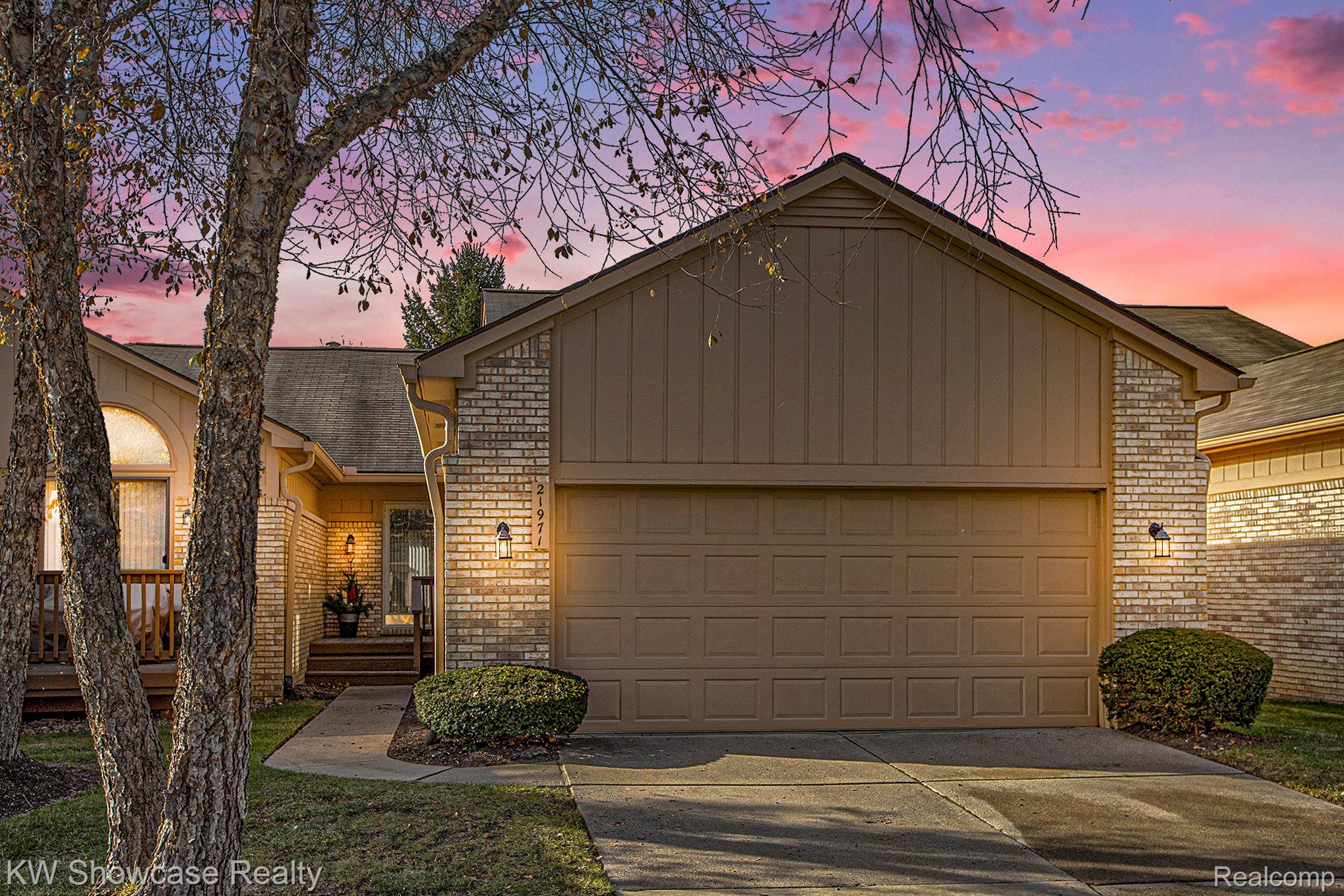 21971 Lancrest Court 293