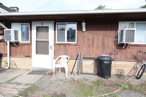 765 E WALLED LAKE DR APT B, WALLED LAKE, MI 48390 - Image cf1b20afa12dba71b12b2bfc3b3c9447/414319916