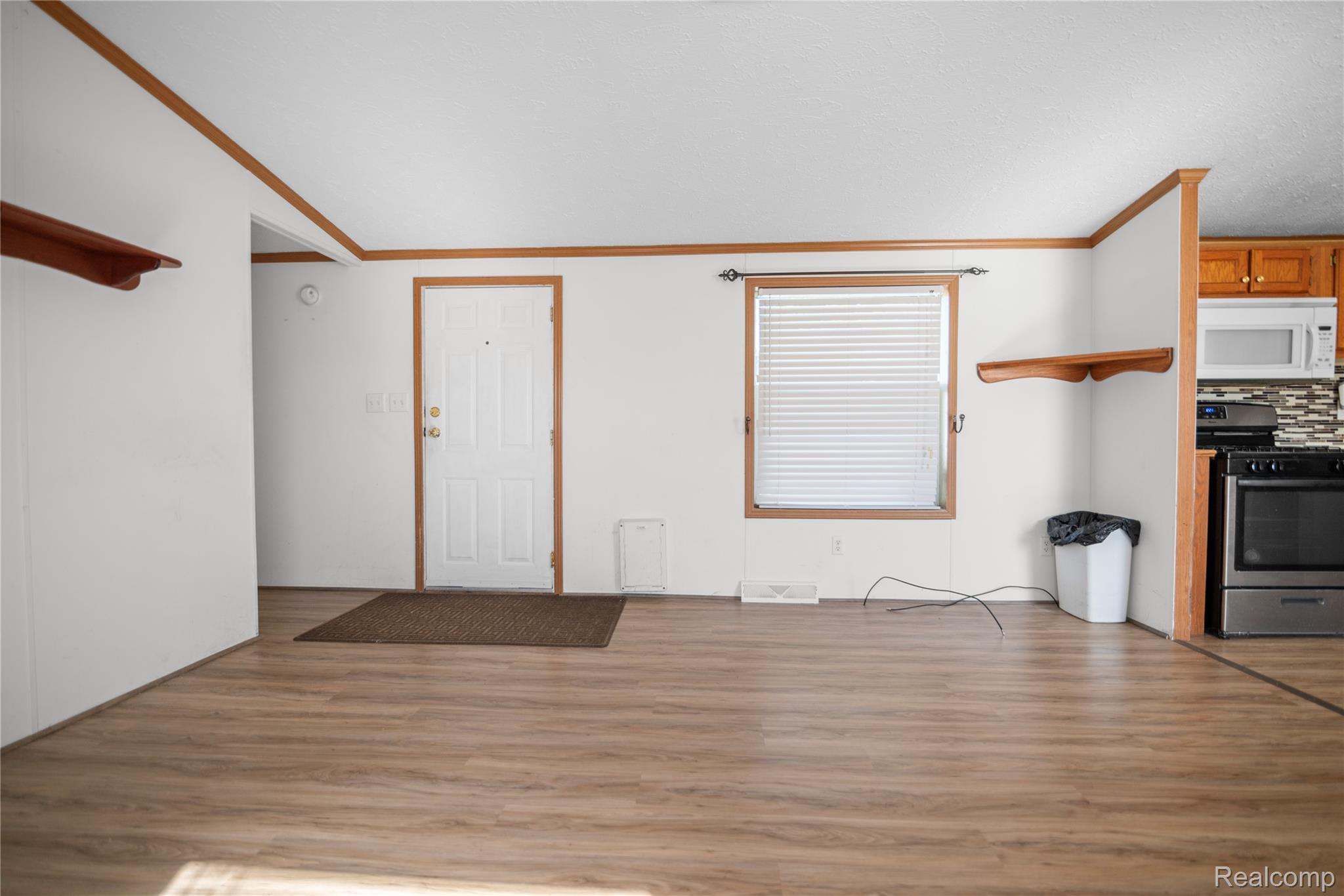 Huron Charter Township, Michigan 48164, United States, 3 Bedrooms Bedrooms, ,2 BathroomsBathrooms,Residential,Active,225804