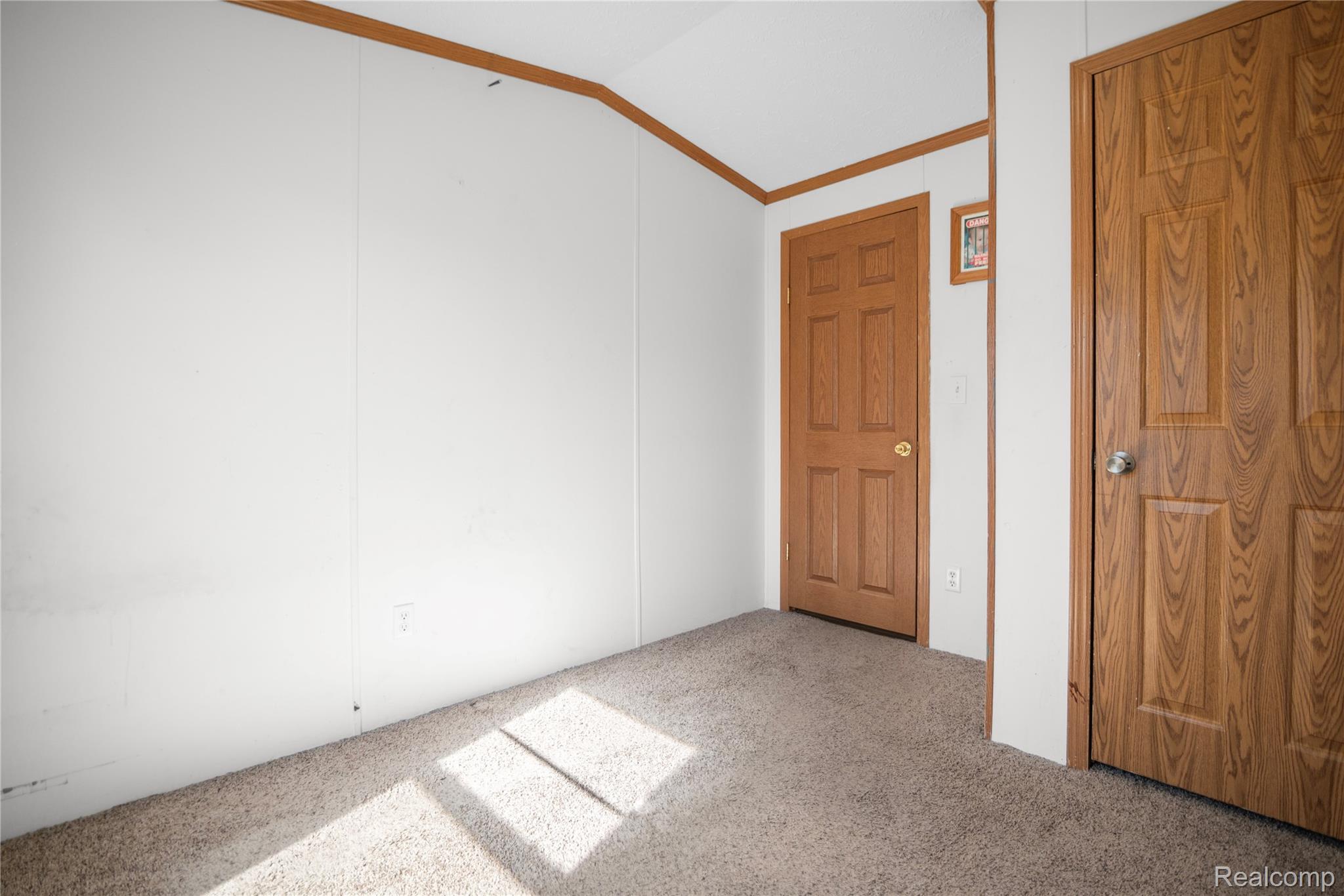 Huron Charter Township, Michigan 48164, United States, 3 Bedrooms Bedrooms, ,2 BathroomsBathrooms,Residential,Active,225804