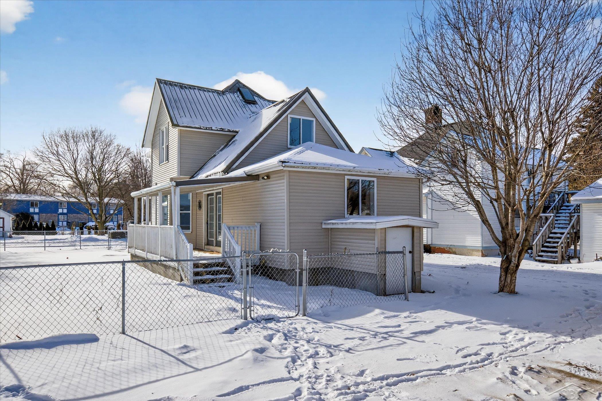 253 E Sebewaing Street