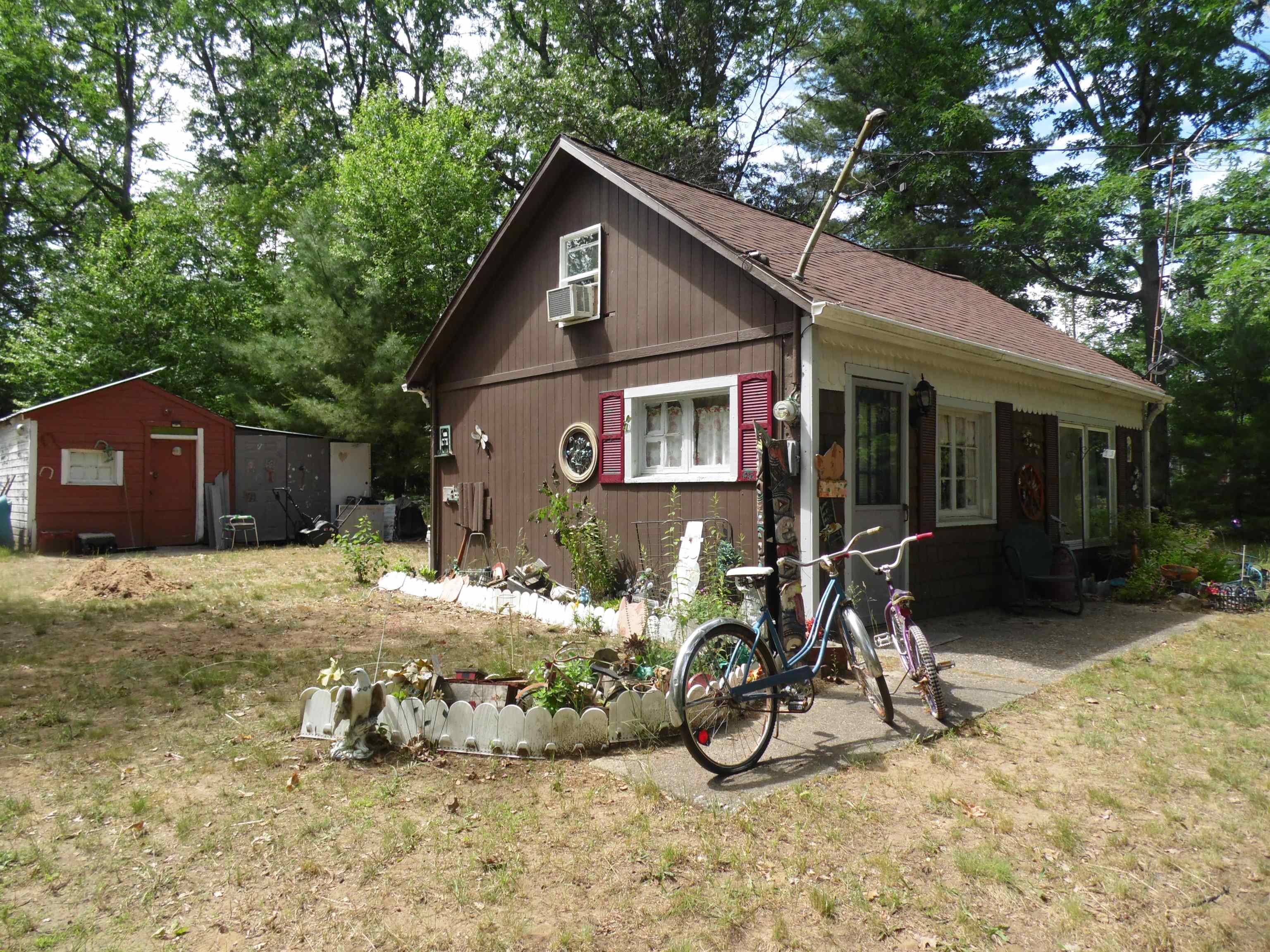 5294 Pinecrest
