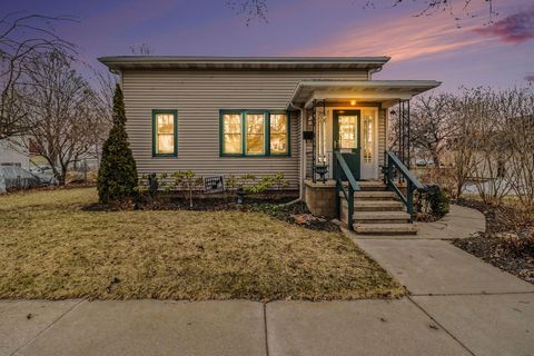 206 N James Street Ludington City MI 49431