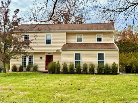 1295 W Fairview Lane Lane Rochester Hills City MI 48306