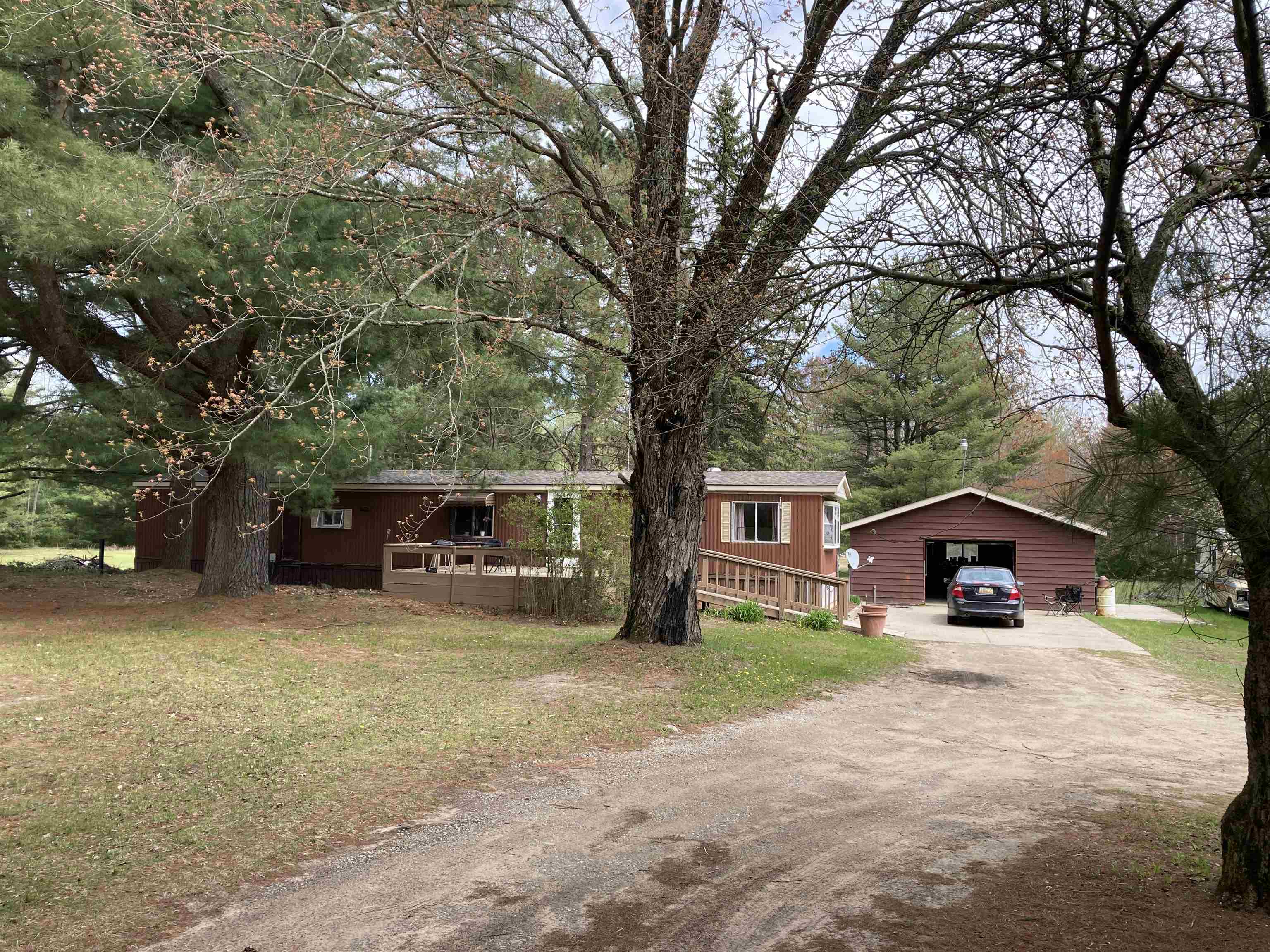 4325 S Peach Lake Road