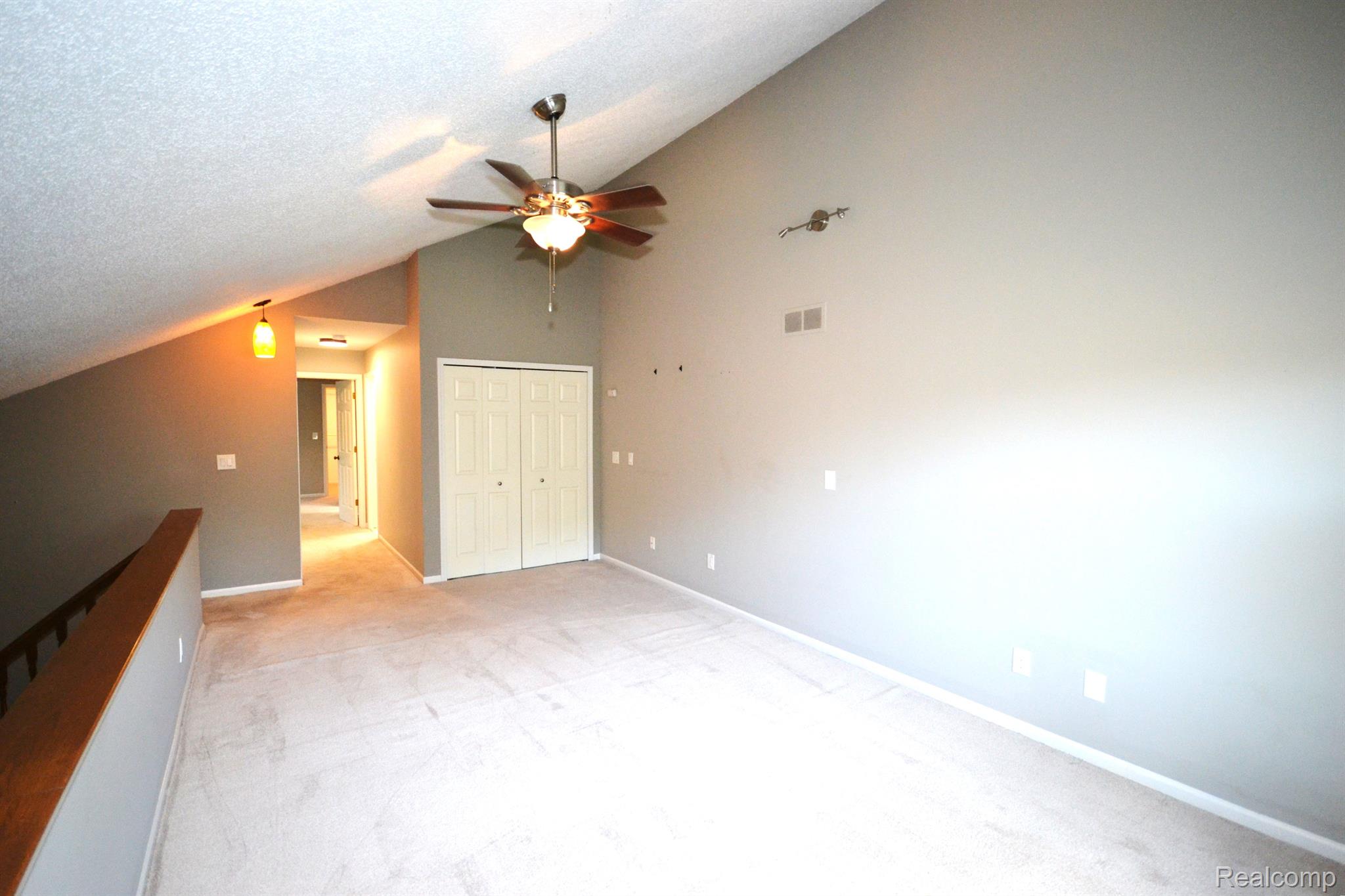 Dearborn City, Michigan 48124, United States, 2 Bedrooms Bedrooms, ,3 BathroomsBathrooms,Residential,Pending,182035