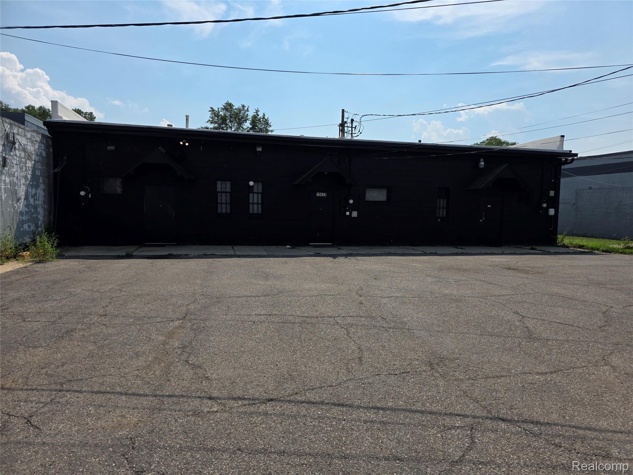 10620 W W. 9 Mile Road