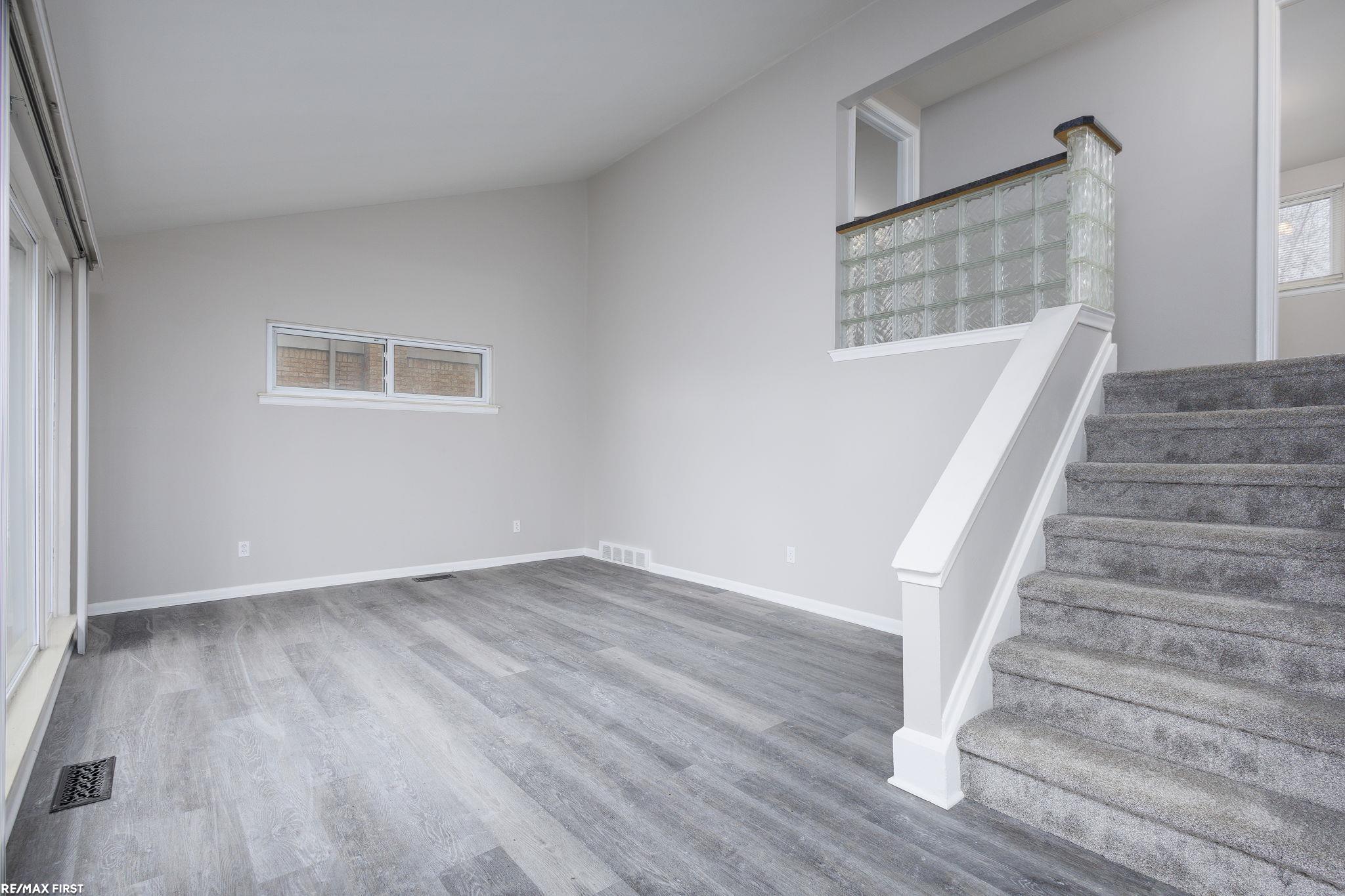 36024 Weideman St Street