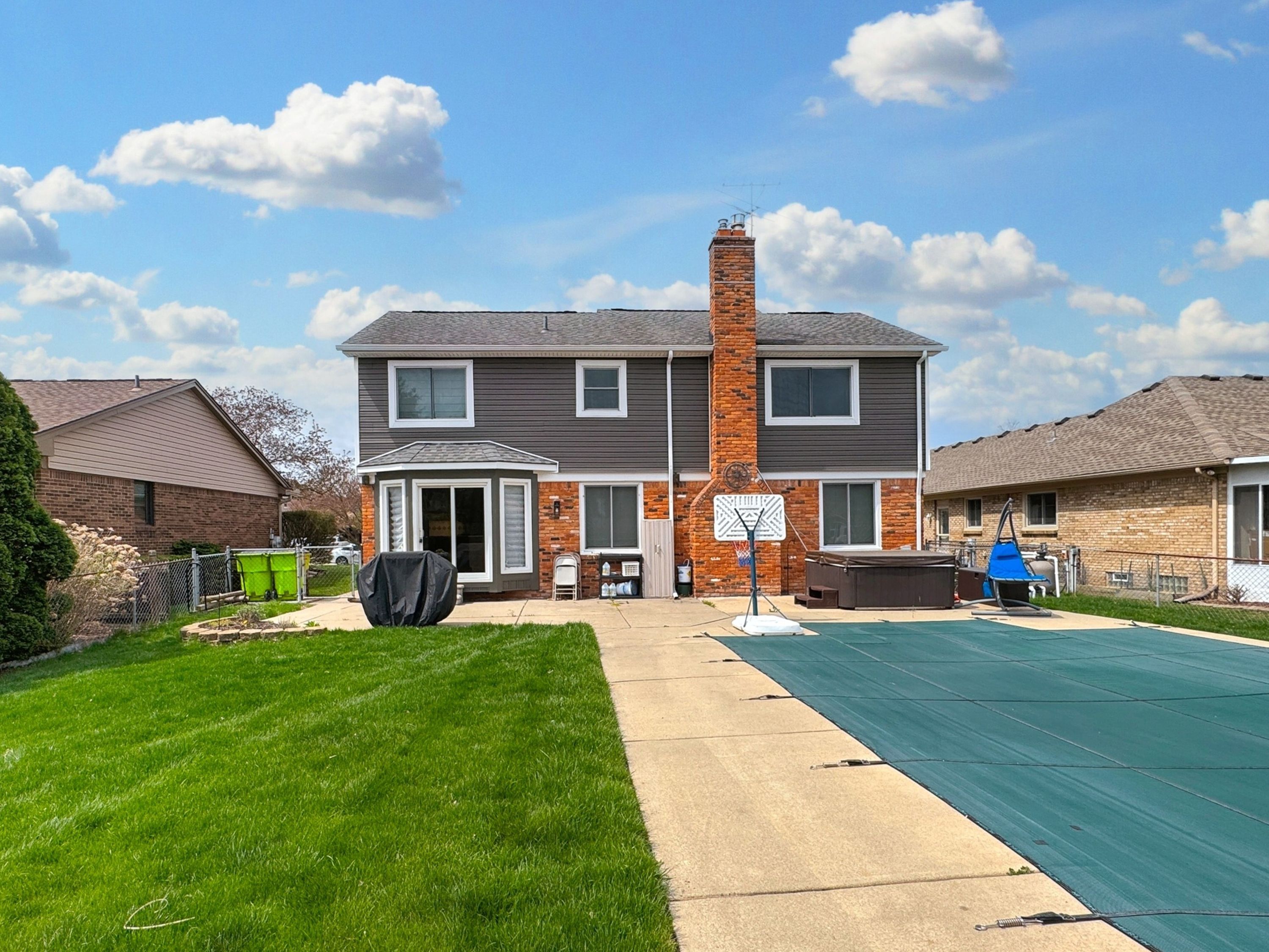 Macomb Township Macomb, Michigan 48044, United States, 4 Bedrooms Bedrooms, ,3 BathroomsBathrooms,Residential,Pending,116478