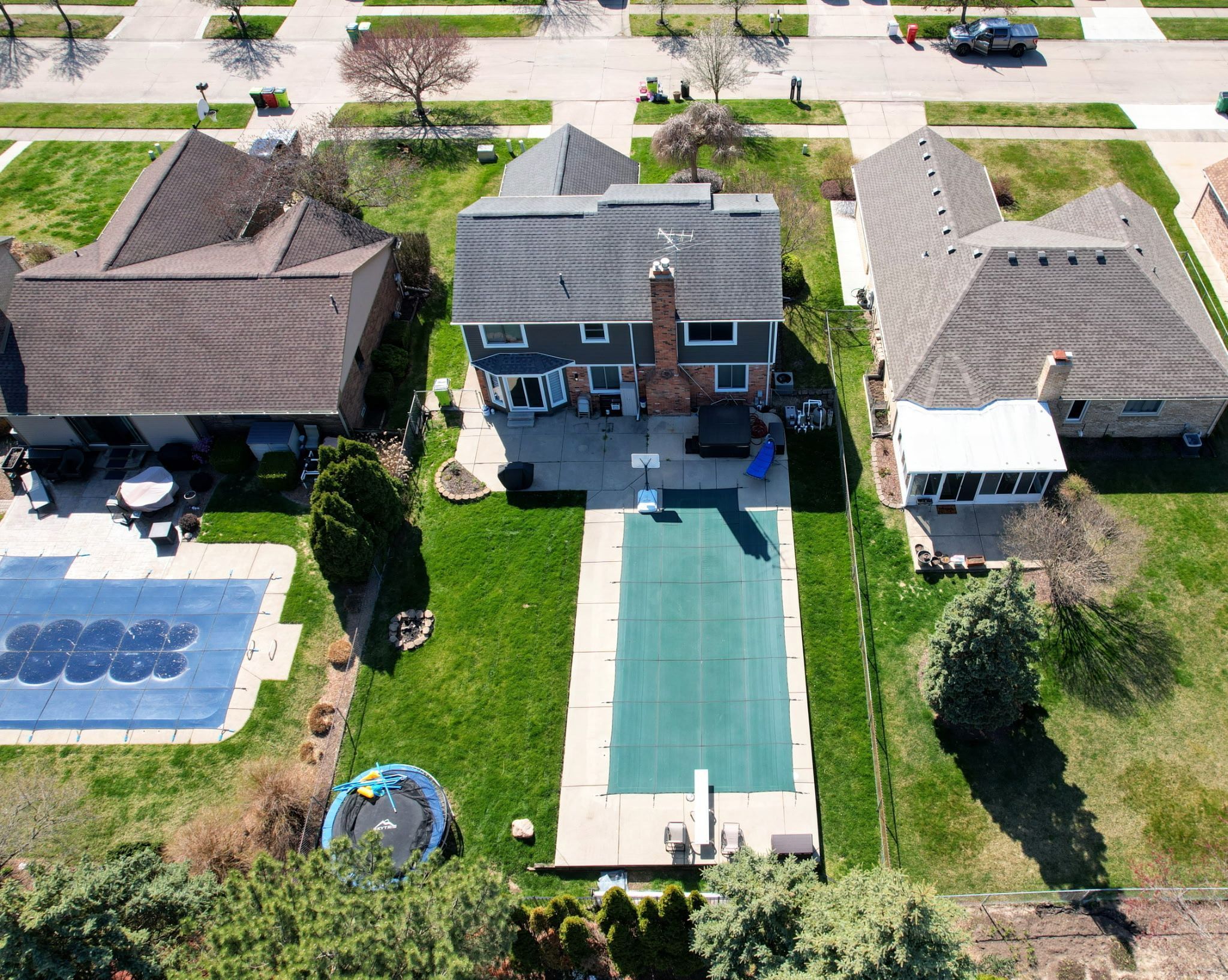 Macomb Township Macomb, Michigan 48044, United States, 4 Bedrooms Bedrooms, ,3 BathroomsBathrooms,Residential,Pending,116478