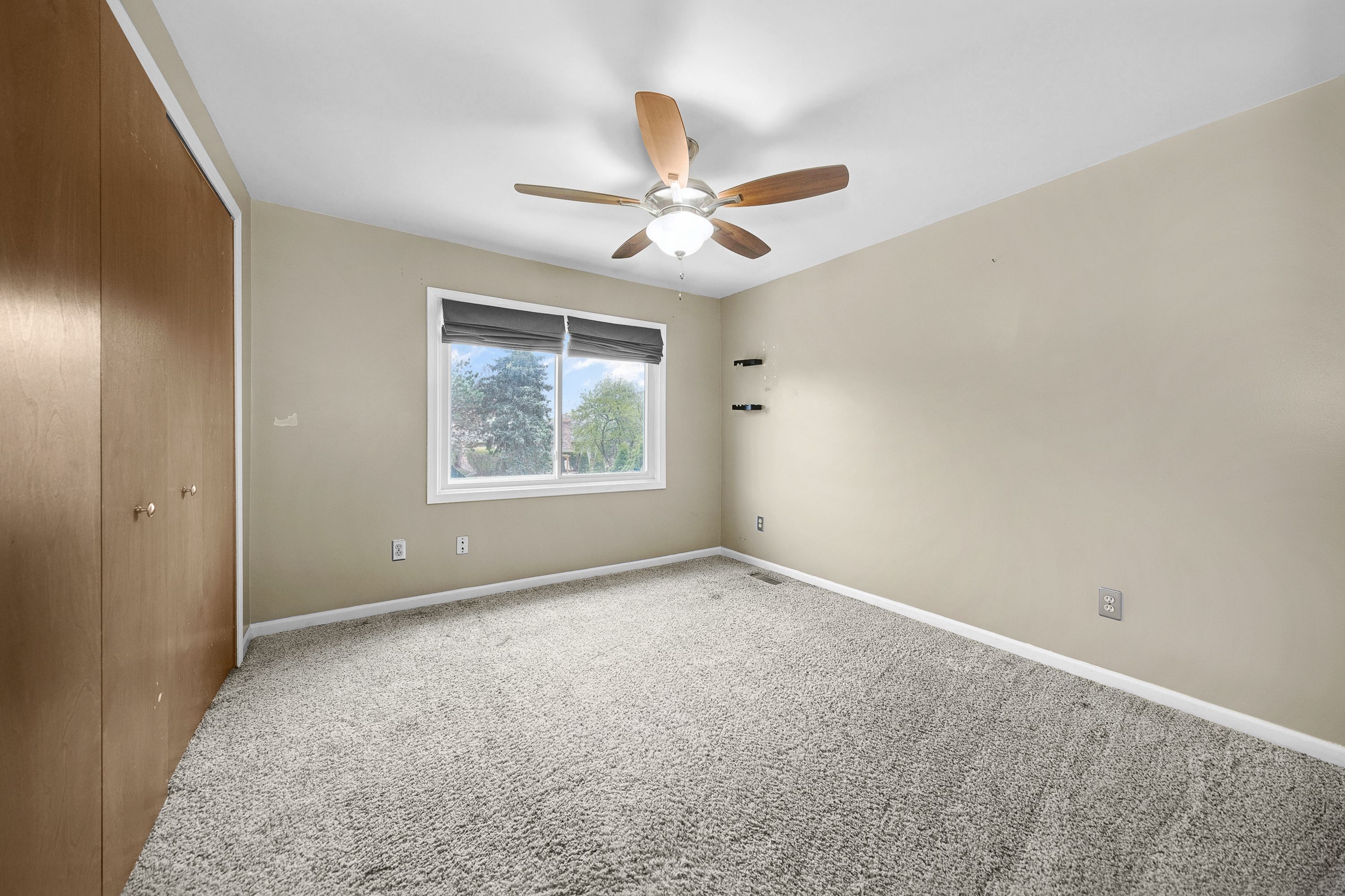 Macomb Township Macomb, Michigan 48044, United States, 4 Bedrooms Bedrooms, ,3 BathroomsBathrooms,Residential,Pending,116478