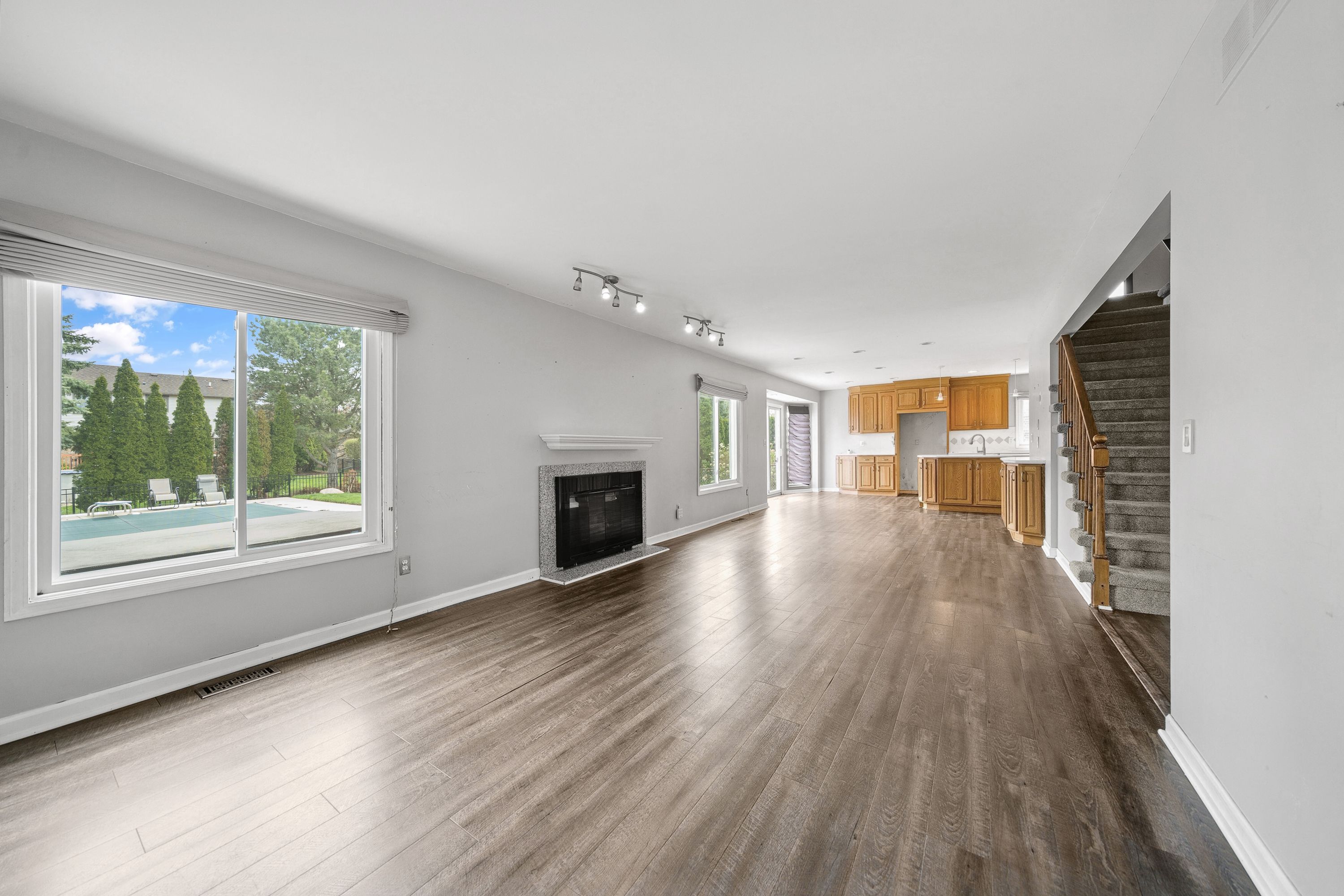 Macomb Township Macomb, Michigan 48044, United States, 4 Bedrooms Bedrooms, ,3 BathroomsBathrooms,Residential,Pending,116478